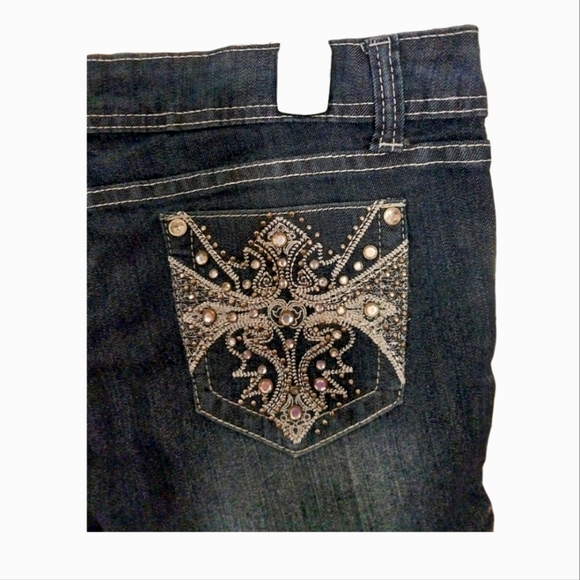 JZ Premium Denim Shorts. Bling pockets with rhinestone diamond button. Sz 15 Jrs - Picture 4 of 7